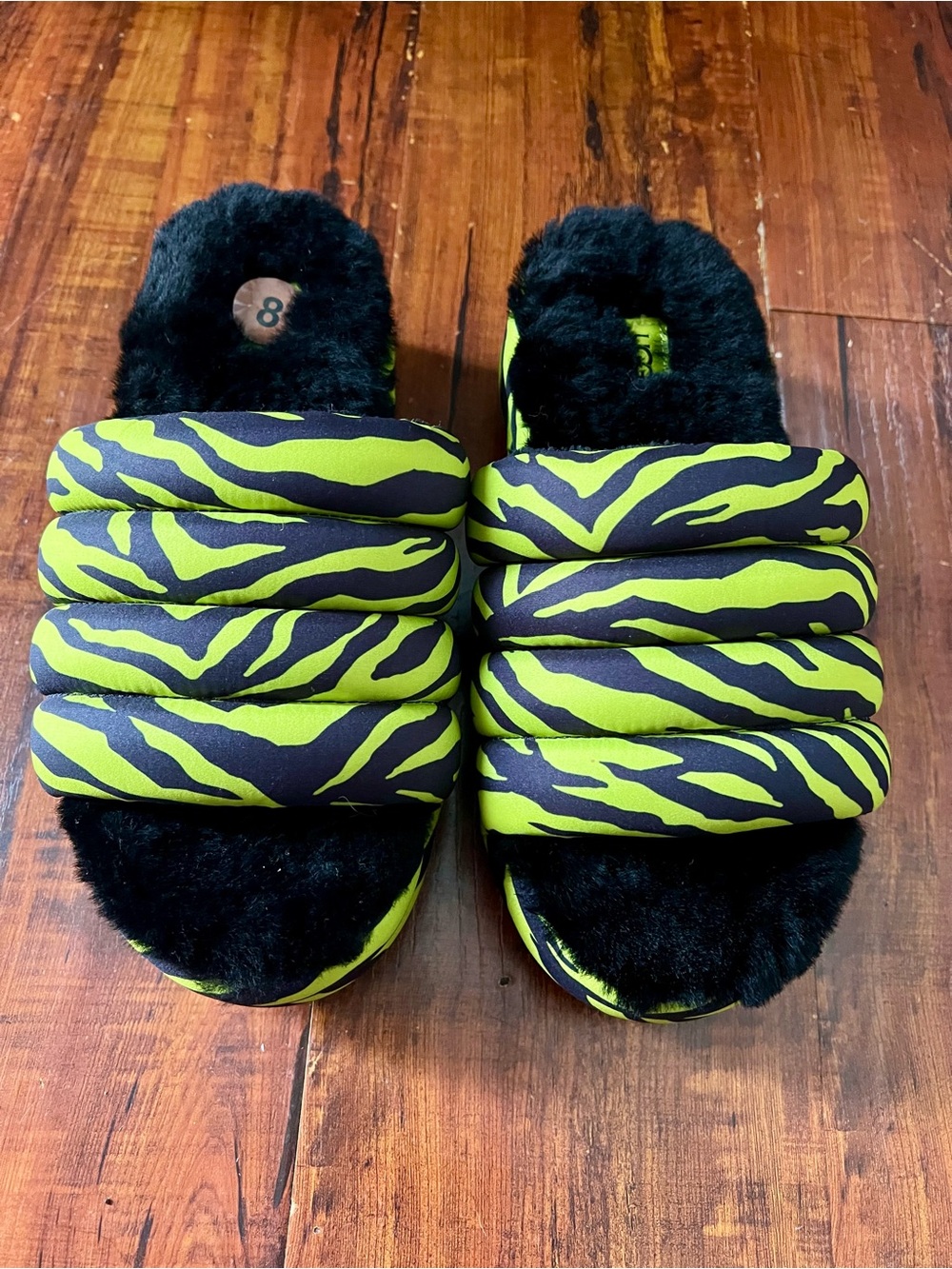UGG Women’s Maxi Slide Tiger Print Key Lime